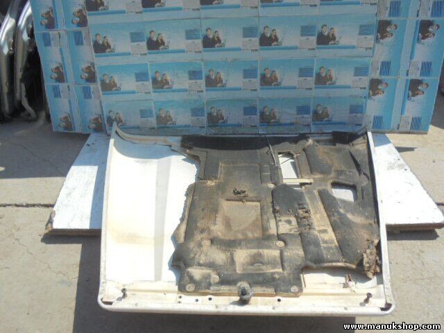 Capo Land Rover Defender (LD) TDI 110 Familiar 1998-2002 LR033321