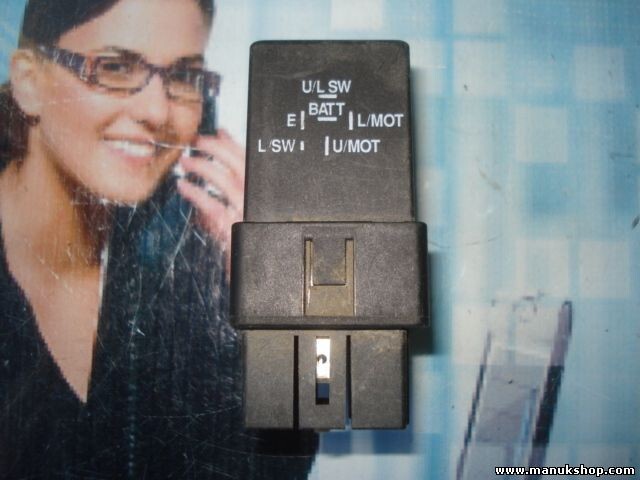 Receptor control de la puerta Mitsubishi Carisma MB954185