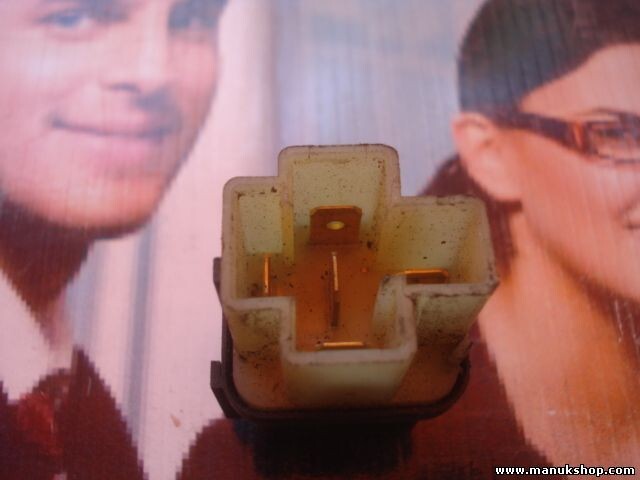 Relè Nissan Micra K11 Almera 25230 79972 2523079972