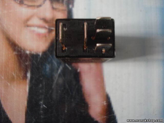 Relé Mercedes-Benz C350 ML550 S350 SL600 0035420219 V23074-A1301-X33