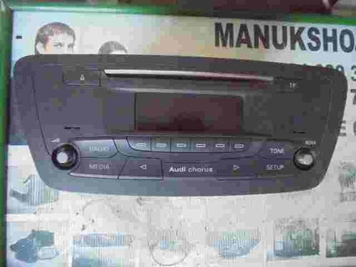 Radio CD Player  Audi Q3 ULAU316 8U0035160