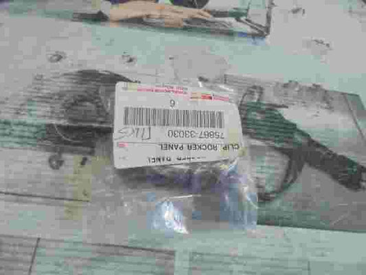 Pannello Clip Rocker Toyota Camry V30 Lexus 7586733030 75867-33030