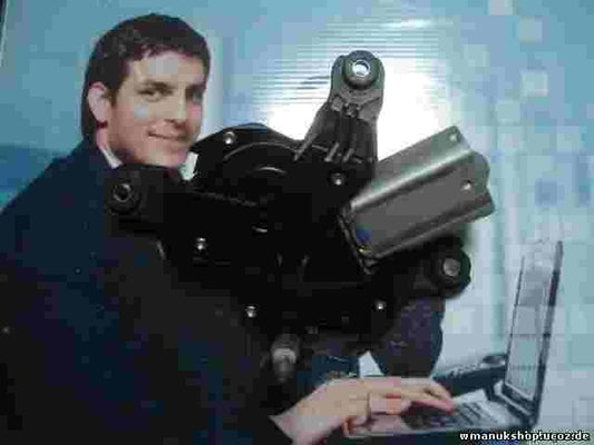 Motor del limpiaparabrisas trasero Toyota Yaris (P1) 851300D010 VALEO 53014212