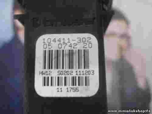 Centralita elevalunas delantero izquierdo Skoda Octavia 104411302 05074220