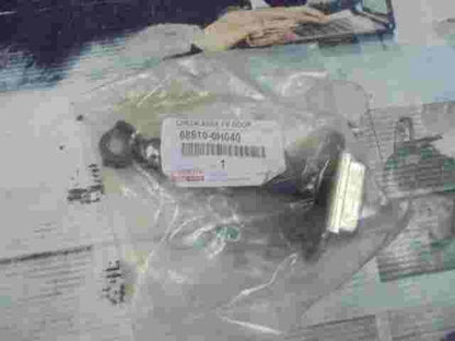 Freno de puerta delantera derecha Toyota Aygo AB40 686100H040 68610-0H040