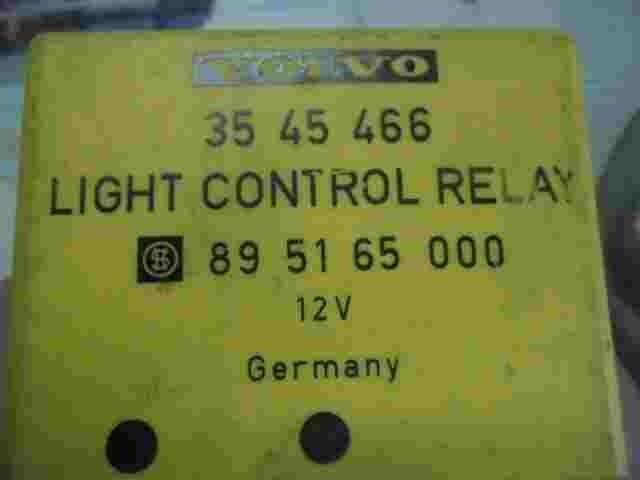 Luz de freno del relé de control Volvo 850 960 S90 3545466 35 45 466 895165000