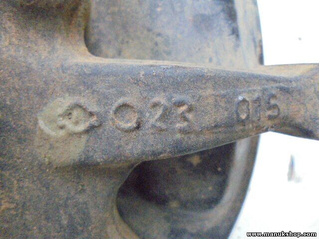 Mangueta buje delantero izquierdo Nissan 2389 ccm, 87 KW, 118 PS