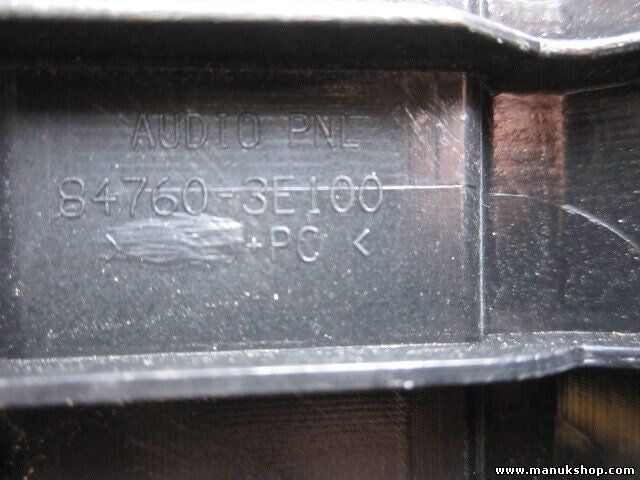 Consola central KIA Sorento I JC 2.5 CRDi 847603E100 84760 3E100 84760-3E100