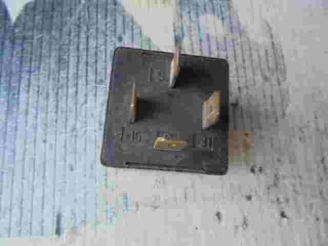 Relè pompa carburante VW Golf Jetta 191919376 191 919 376 n. 43