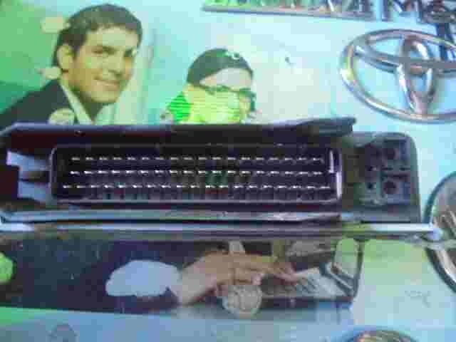 Centralita  BMW 750i 850i 1729708002 1729708 002 BOSCH 0261200156 0 261 200 156