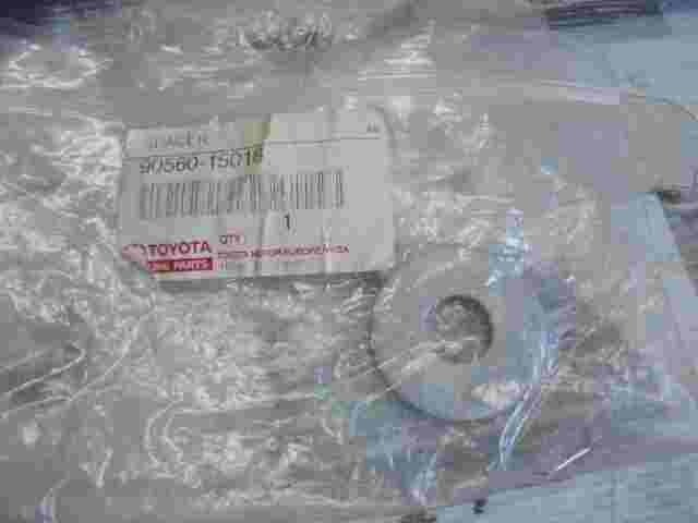 1 unidad Spacer  Toyota Land Cruiser 9056015018 90560-15018