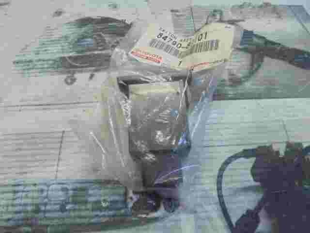 Interruptor Luneta Trasera Desempañador Toyota Hilux 4runner Pickup 8479089101