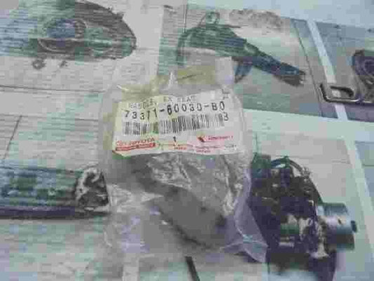 Appendiabiti Posteriore Toyota Land Cruiser Lexus LX470 7337160030B0 73371-60...