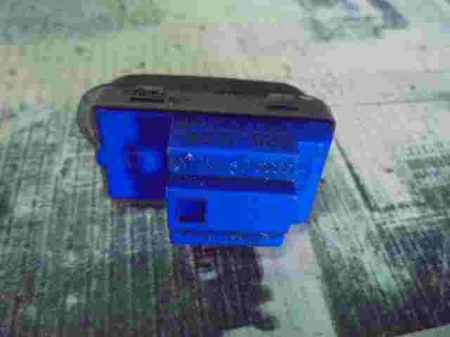 Interruptor del cierre centralizado Seat Leon Altea 5P0962125 263702S 2637-02S