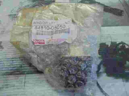 mando botonera elevalunas Toyota Avensis T25 II 8481005050 84810-05050