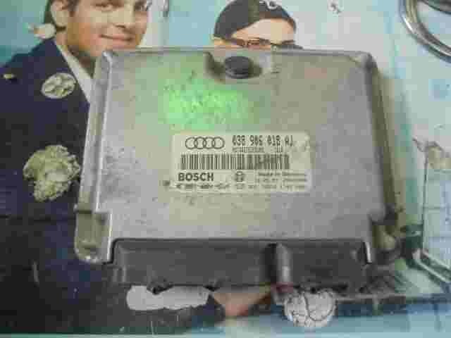 Centralina Audi A3 038906018AJ 038 906 018 AJ 28SA3306 BOSCH 0281001694
