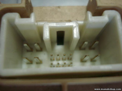 Caja de fusibles Mazda A1001-X62 A1001X62 FA404 GY001C6T