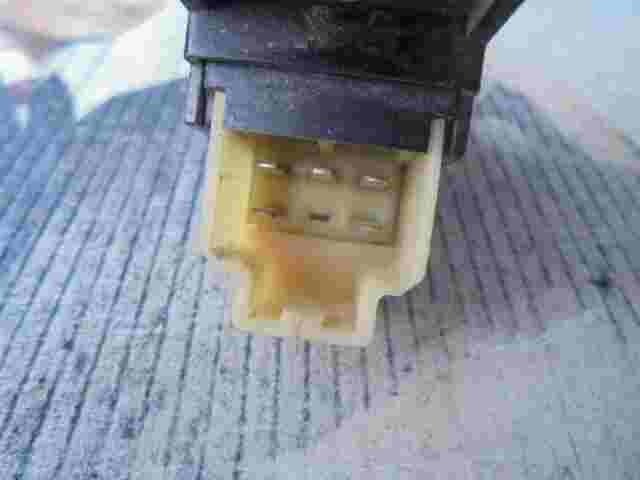 comando pulsante alzacristalli Nissan Patrol (L) Y60 8296107J60 82961 07J60