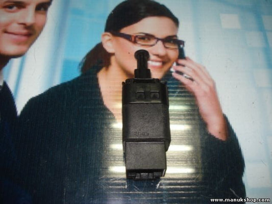 Interruptor de la luz de freno Chevrolet Aveo 96874570