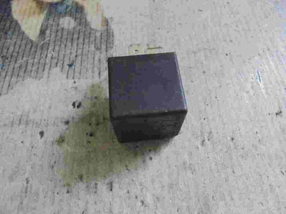 Relé Iveco Daily Lancia Lybra Fiat 46520419 OMRON B047 12V 50A