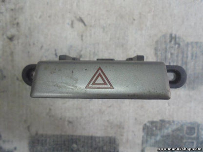 Interruptor de emergencia warning Mazda BT-50 Ford Ranger 2006