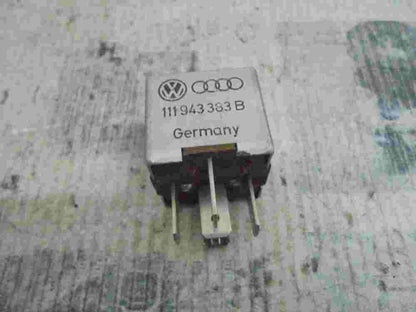 Relé de faros Porsche 111943383B 111 943 383 B SHO 899800 89 98 00