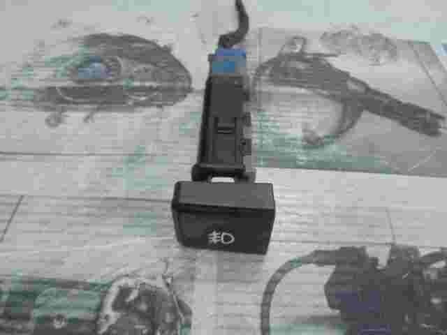 Niebla interruptor Kia Carens I / II (FJ) 2006 100KW IA HMC DECO