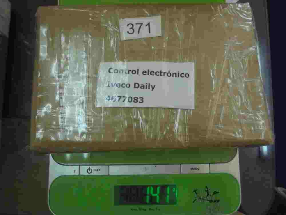 Control electrónico del aire acondicionado Iveco Daily A81002500 4677083