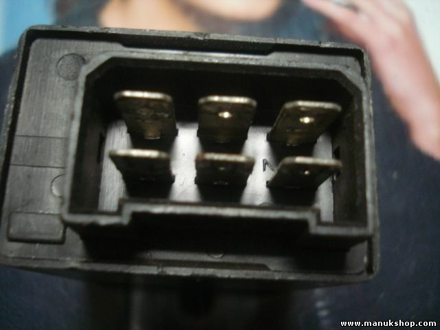 Relé del limpiaparabrisas Scania 3 HELLA 5WG00245019 5WG002450-19