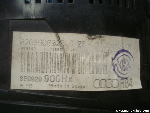 Cuadro de instrumentos Audi A4 8E B6 8E0920900HX 8E0 920 900 HX BOSCH 0263626026