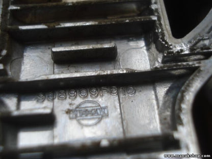 Emblema trasero NISSAN PRIMERA P11 908909F