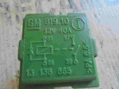 Relé Opel Vectra 13136665 13 136 665 12V GM 81910 819.10 G