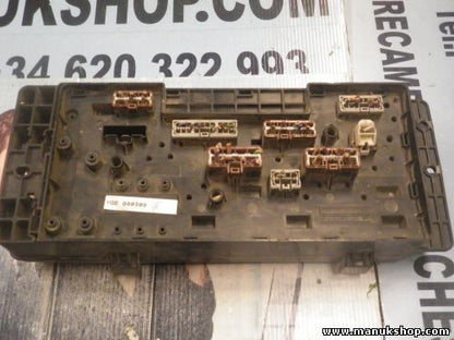 SAM Caja de fusibles Land Rover Discovery 2 TD5 YQE000300 103826041202 67277