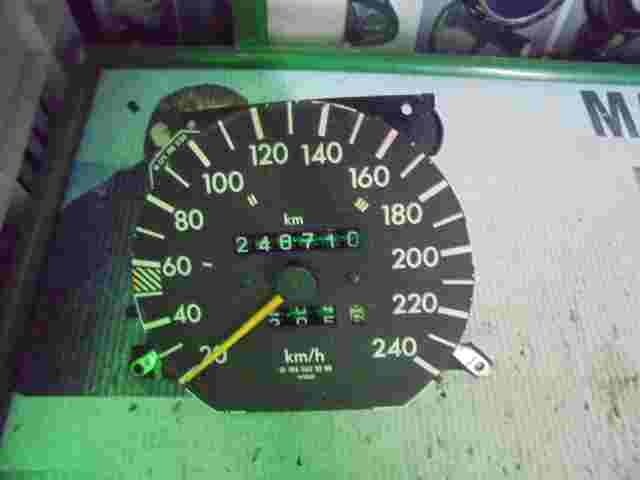 Velocímetro Mercedes-Benz E W124 1245425268 124 542 52 68 VDO 81117702