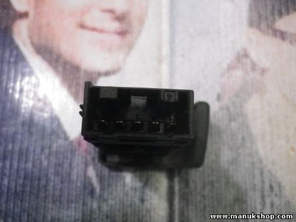 Interruptor del limpiaparabrisas trasero Land Rover YUE100560LNF 03035069A