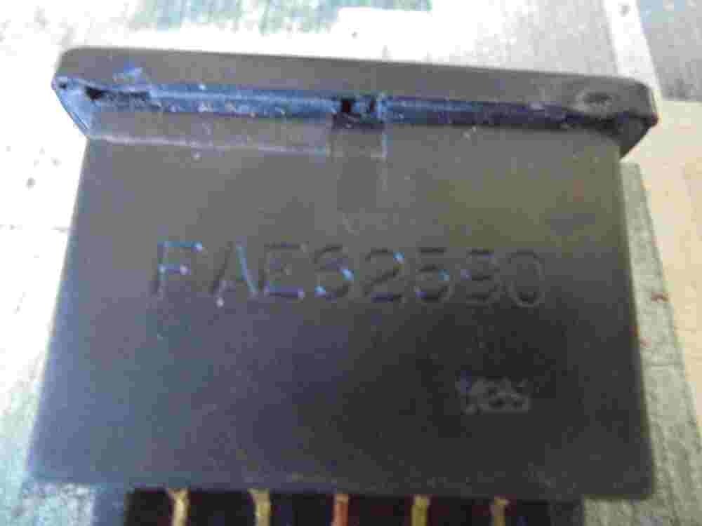 mando botonera elevalunas Nissan Terrano WD21 I Pathfinder FAE62590