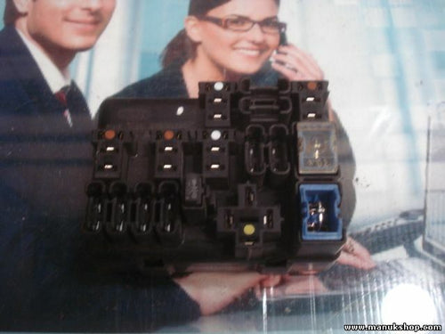 Caja de fusibles Ford Mondeo 93BG14A073AB 93BG-14A073-AB