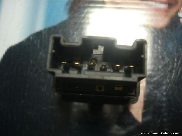 Botonera Elevalunas trasero Land Rover Discovery Freelander YUF000200PUY