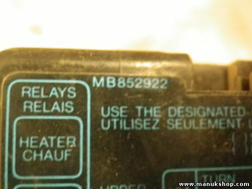 Caja de fusibles Mitsubishi Pajero 2500 TD GL MB852922