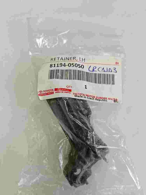 Retainer Headlamp LH  Toyota Avensis 8119405050 81194-05050