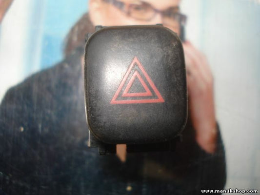 Interruptor de emergencia  Toyota Corolla E11 153218