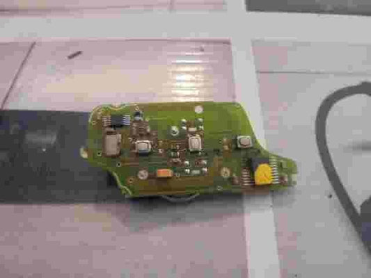 telecomando Citroen Peugeot E2501009 52009 1293 94V