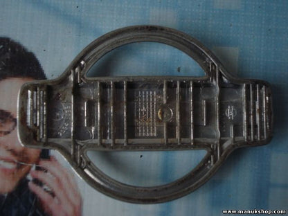 Emblema trasero NISSAN PRIMERA P11 908909F