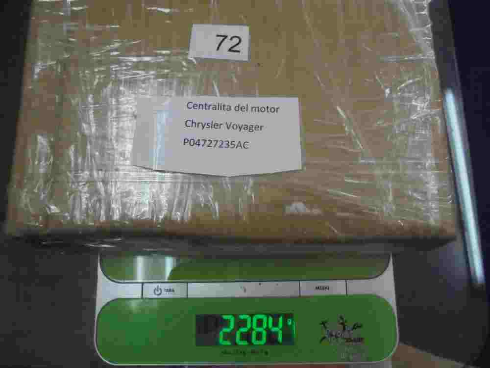 Centralita  Chrysler Voyager 2.4 P04727235AC 7235AC 04727235AC 04727235