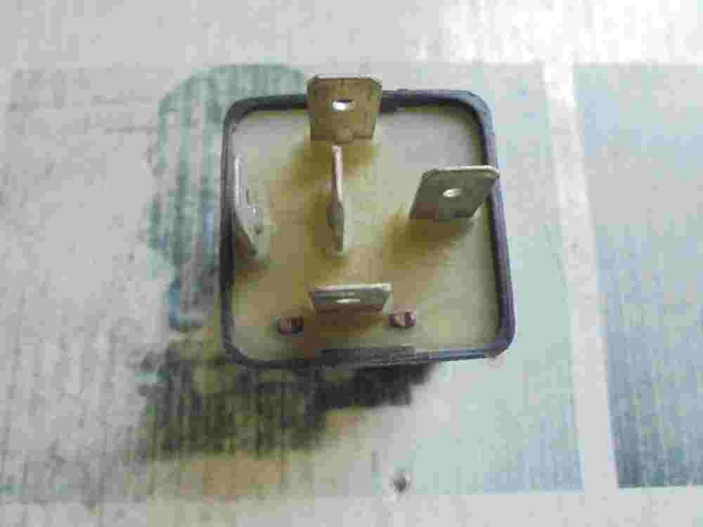 Relé Renault 7700590793 NAGARES RLPS/52-12 12V/40A