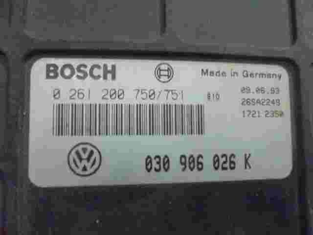 Centralita VW Volkswagen Golf 3 Vento 030906026K BOSCH 0261200750 0261200750/751