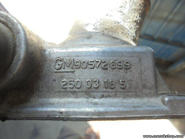 Caja del termostato Opel Astra 2.0 1998-2005 GM 90572899 25003185 250 03 18 5