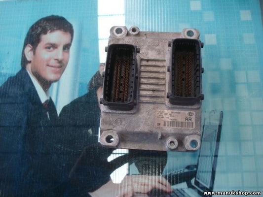 Centralita del motor Opel Corsa 24443795 24 443 795 BOSCH 0261207421 26SA8095