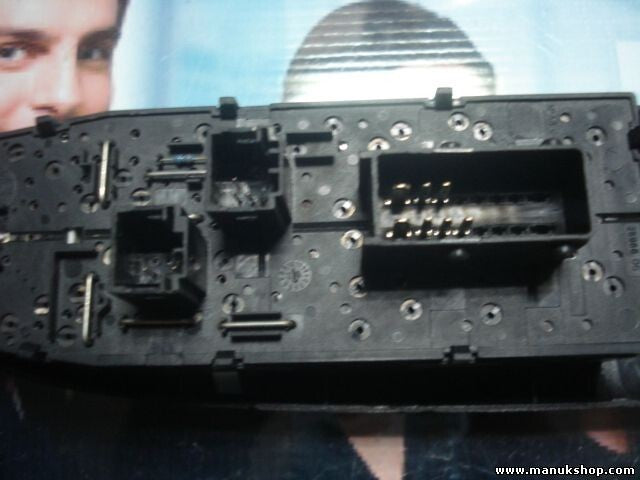 Intercambio mando botonera elevalunas Peugeot 406 25945 25966 06