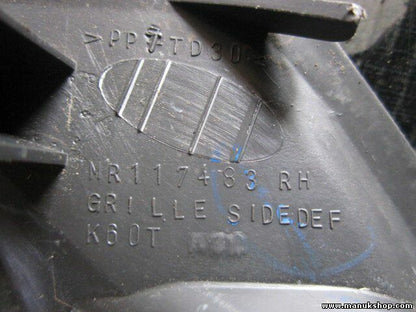  Rejilla Aireadora Pajero/Montero Sport (K9) 1998-2008 MR117483 RH